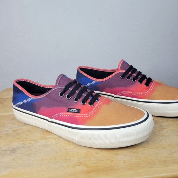 Vans authentic, Multicolor Ombre, Sunset Fade, Unisex Size : 9.5 (BARELY WORN) - Picture 3 of 16